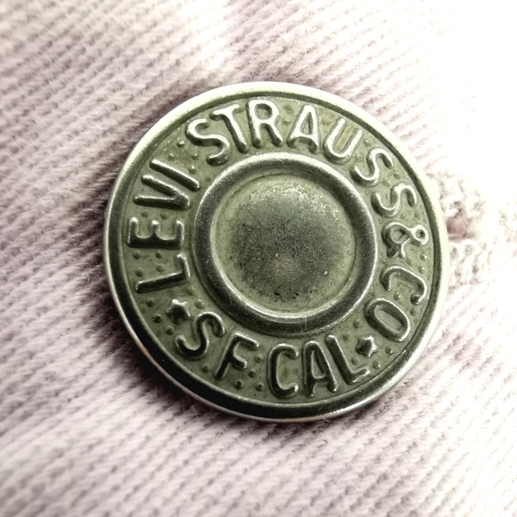 Levi's NWT Women's 29 Pink Cotton Classic Shorts - Picture 6 of 16